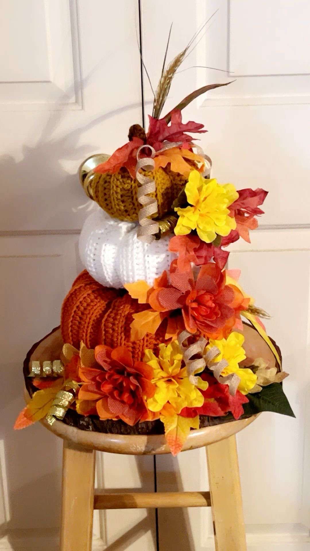 CROCHET STACKED PUMPKIN CENTERPIECE