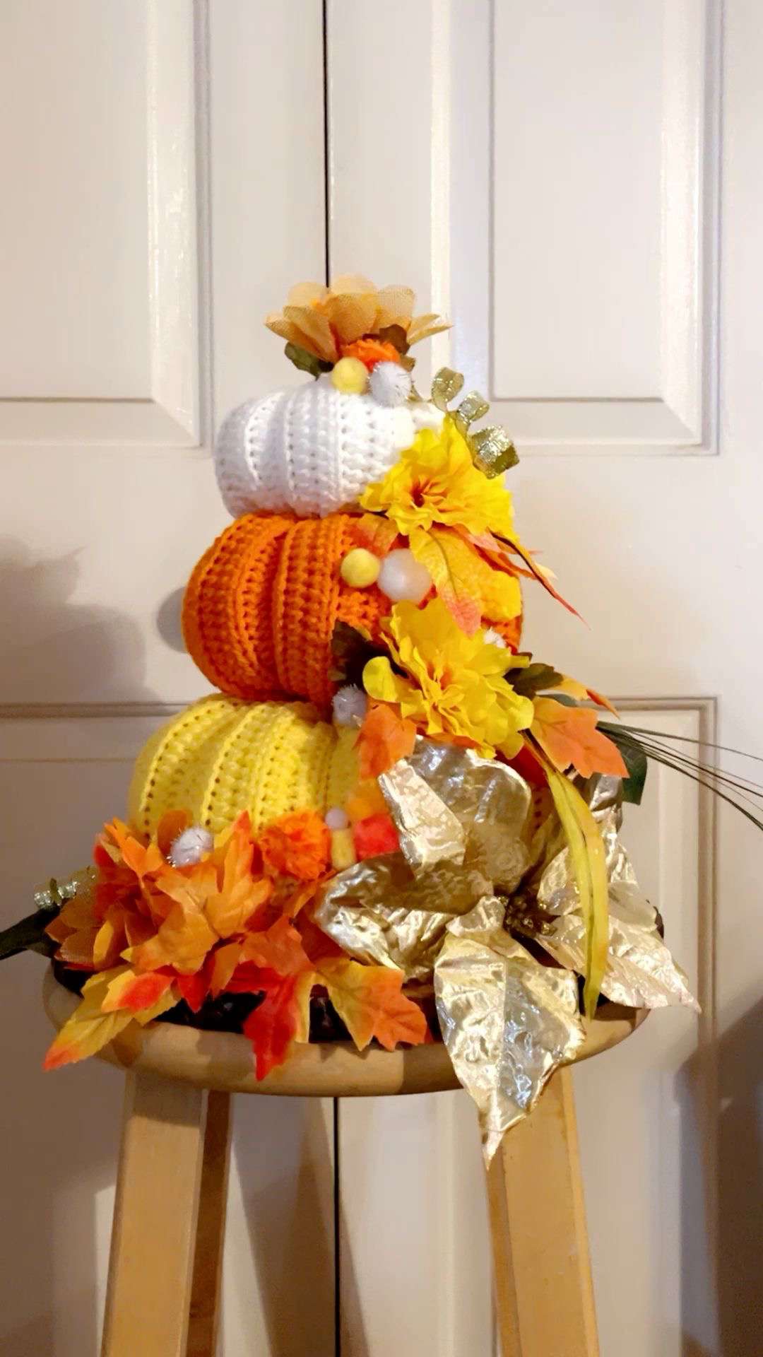 CROCHET STACKED PUMPKIN CENTERPIECE