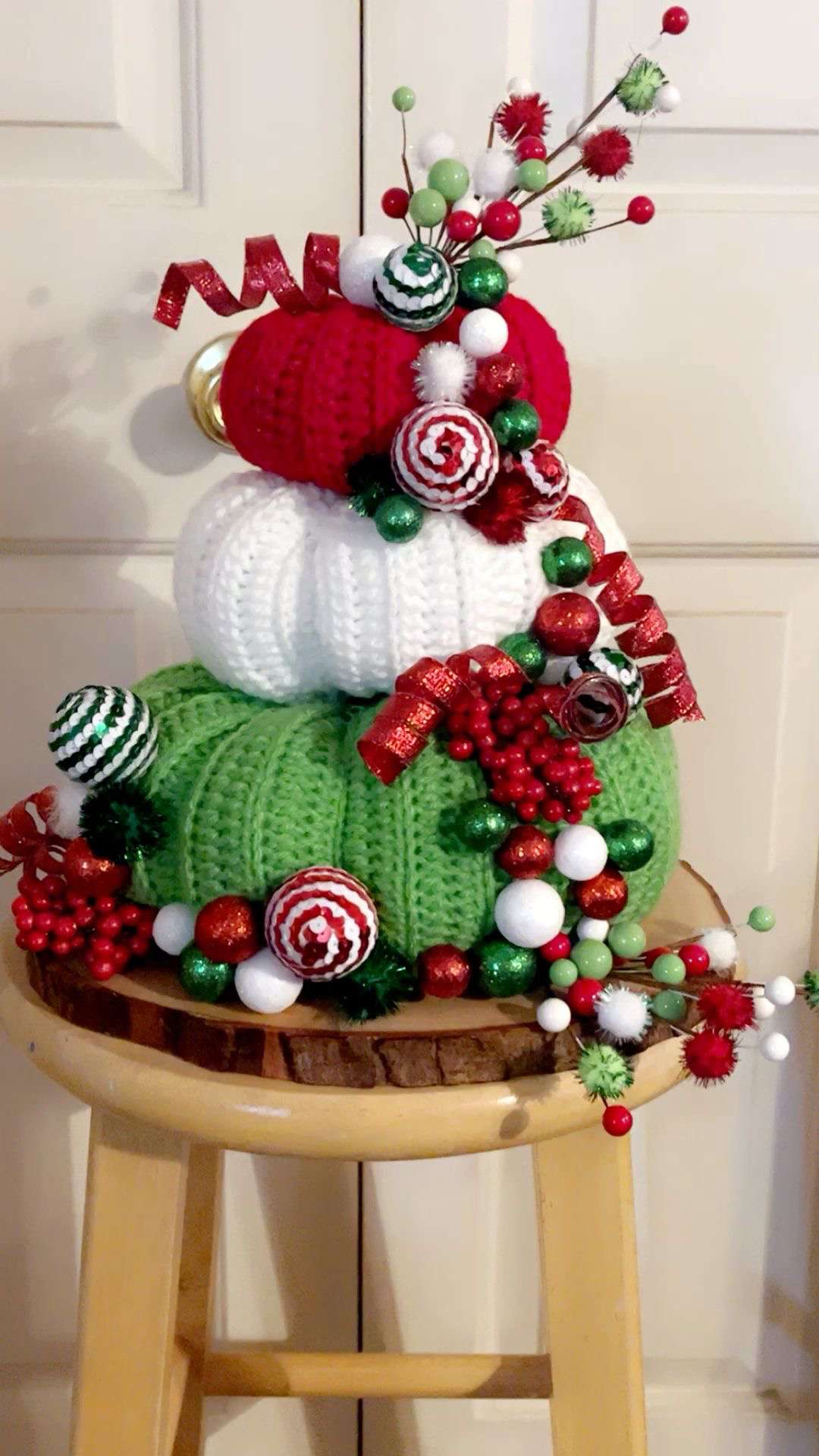 CROCHET STACKED PUMPKIN CENTERPIECE