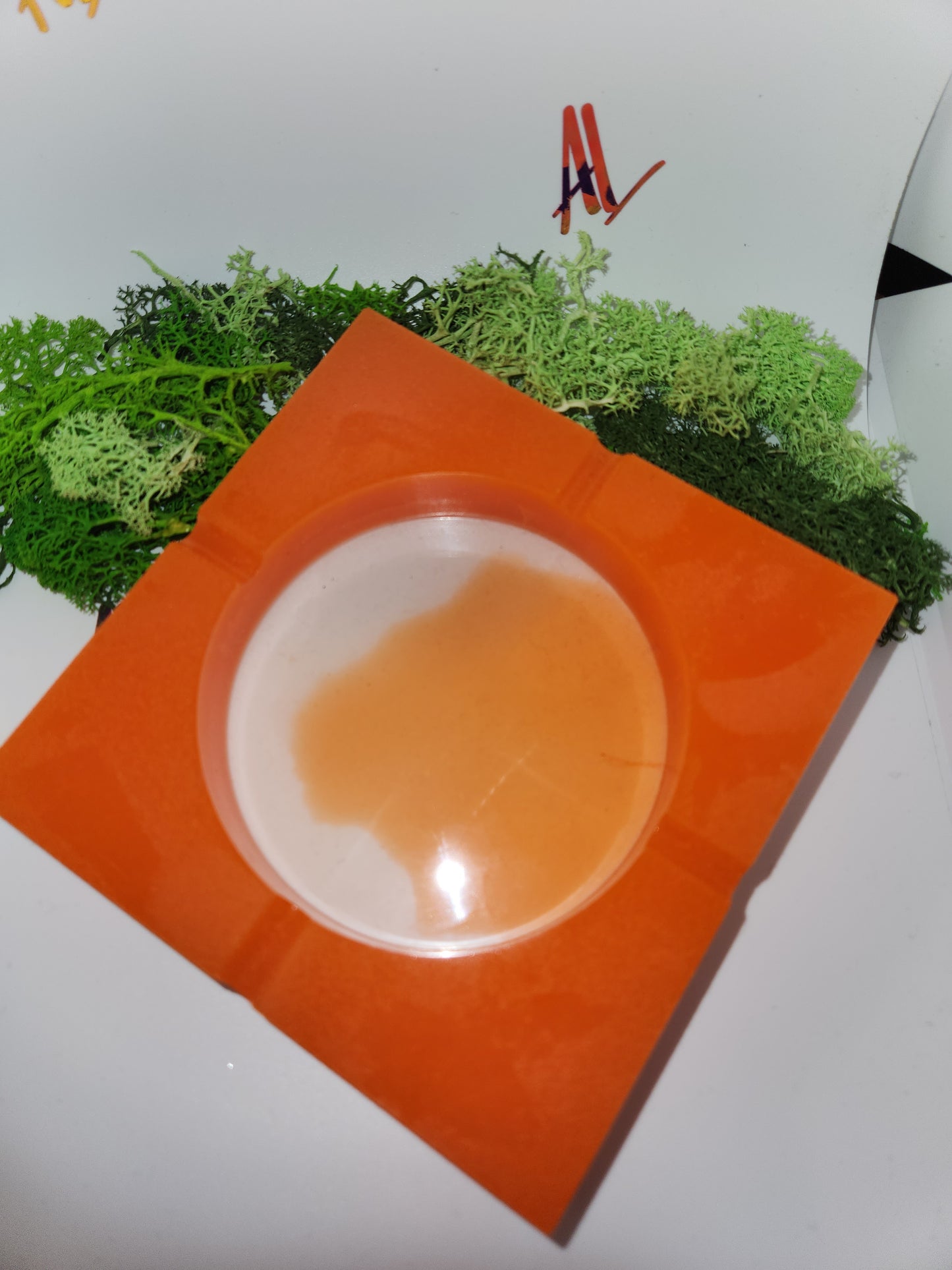 RESIN ASHTRAY