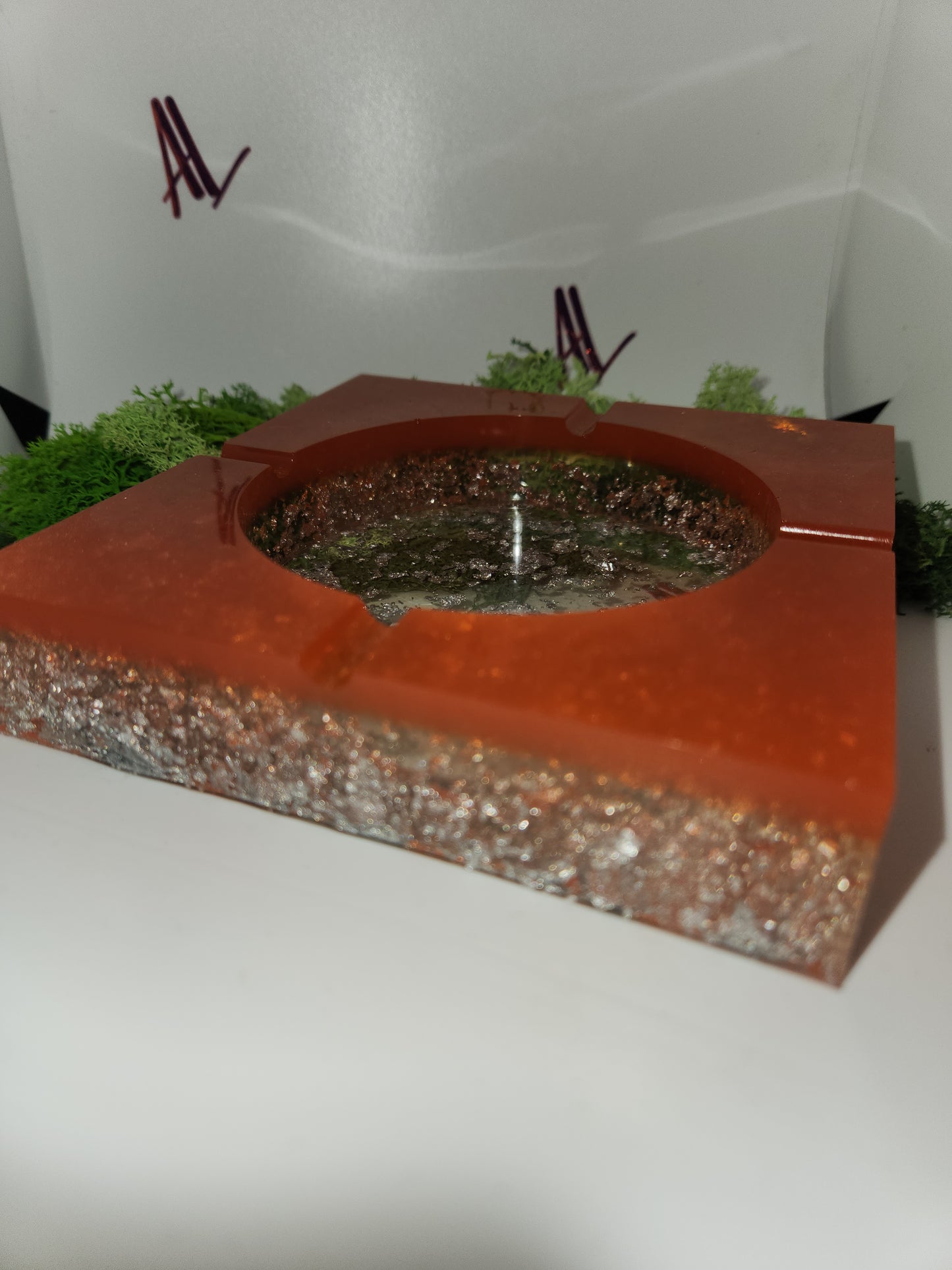 RESIN ASHTRAY